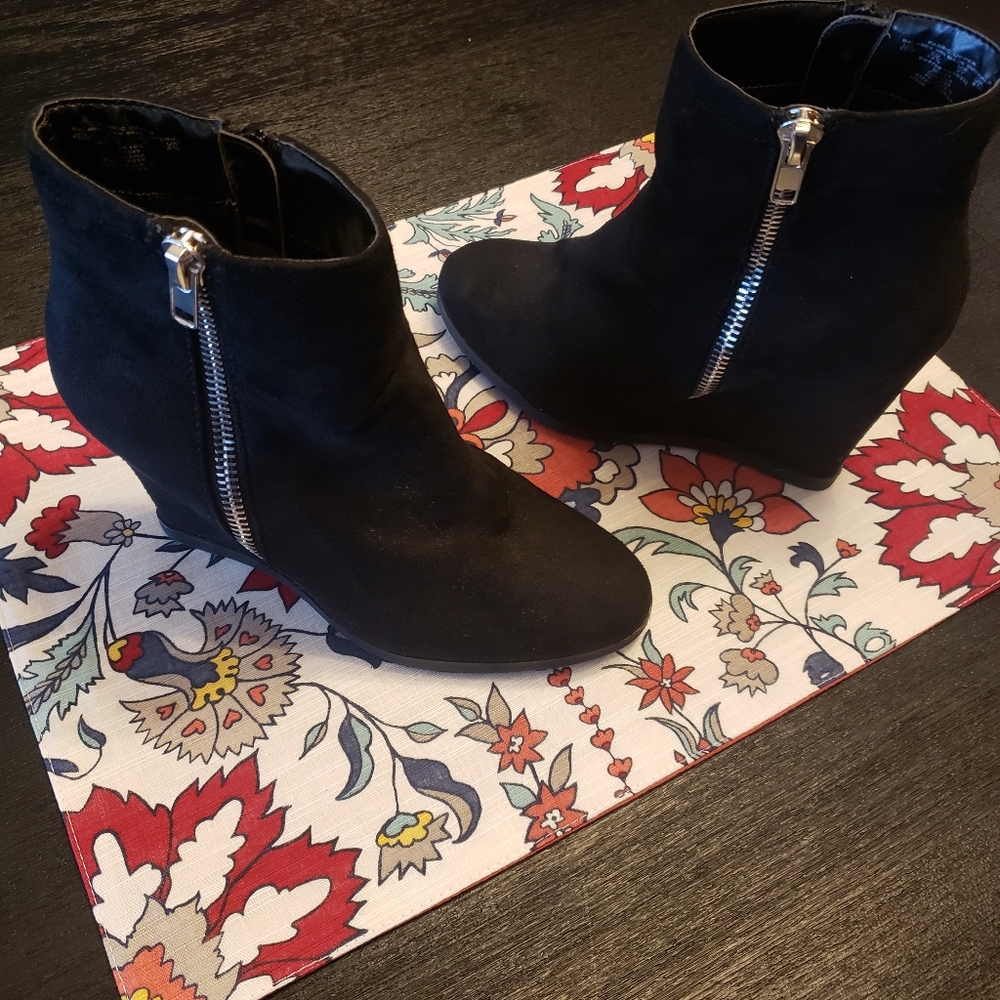 Wedge shoes